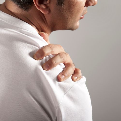 stomach and shoulder pain right side