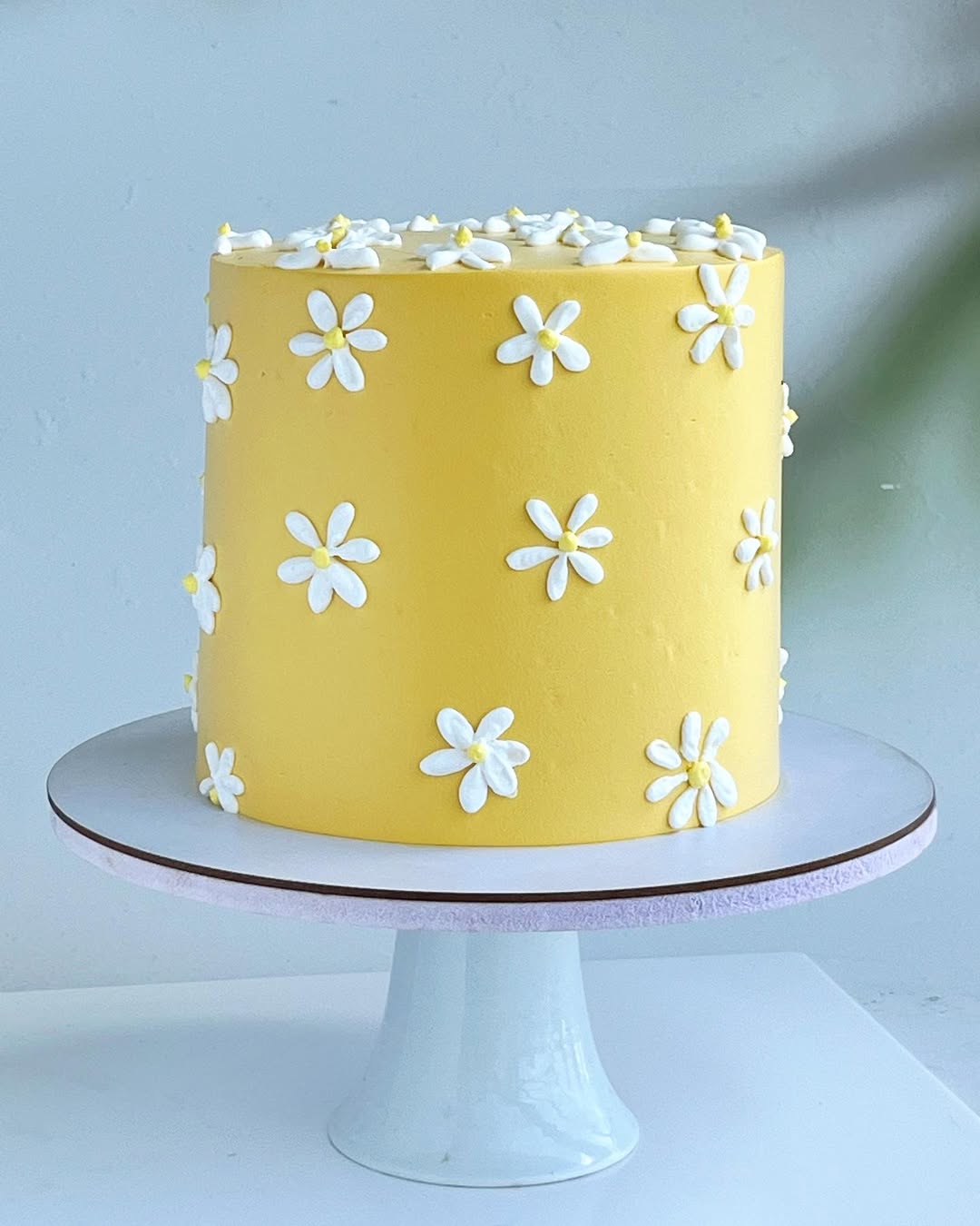 23 Classy Simple Floral Cake Designs (2026) Oh My Gut — free download